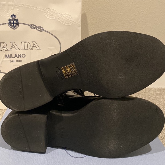 Authentic Prada calzarure Donna size 6.5 (EU 37)
lace-up ankle boots - Picture 7 of 10